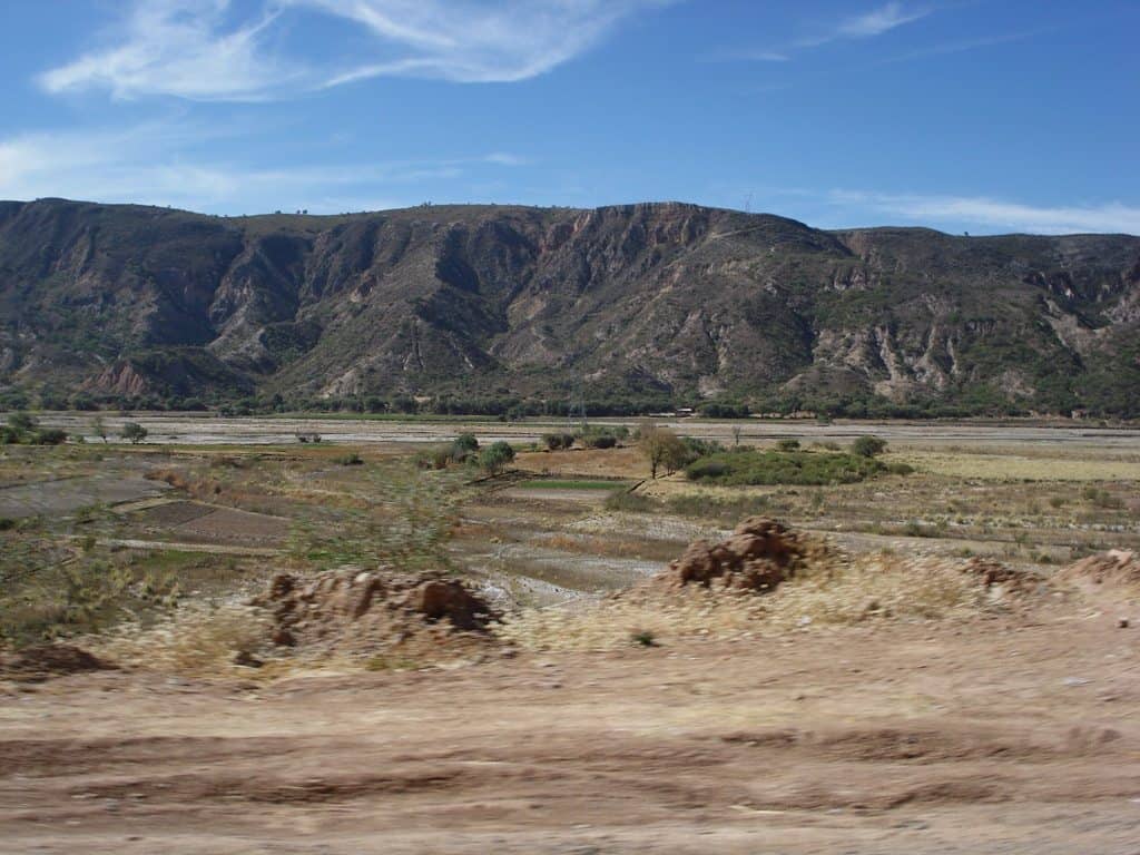 distritos de Tapacarí y Capinota