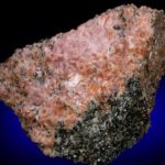 Bustamite, Willemite, Calcita, Franklinita