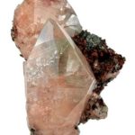 Calcita con inclusiones de cobre