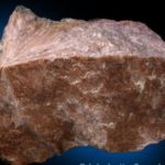 Masa compacta de Bustamite