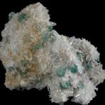 Bolas de Cookeite verde en cuarzo