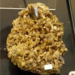 Cluster de cristales de clinozoisita