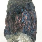 Veta iridiscente de Covellita Foliada