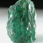 Cristal Esmeralda irregular