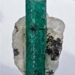 Esmeralda Kagem alargada