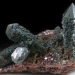 Cuarzo con inclusiones de Hedenbergita_1