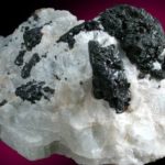 Hedenbergita en Calcita