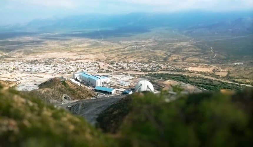 Mina Velardeña vista lejana